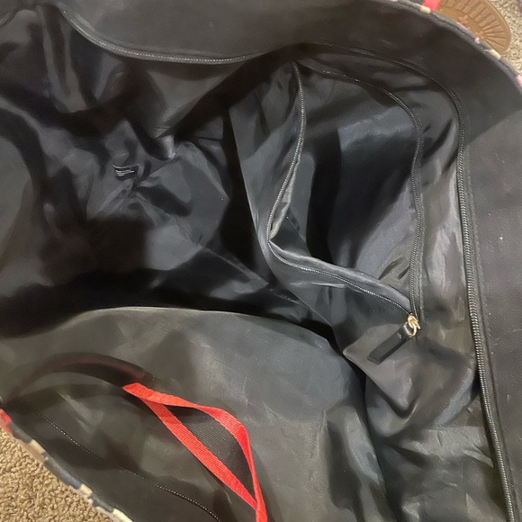 Victoria’s Secret travel bag - Picture 2 of 2